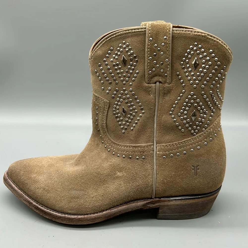 FRYE | BILLY STUD WESTERN BOOTS like new 7.5